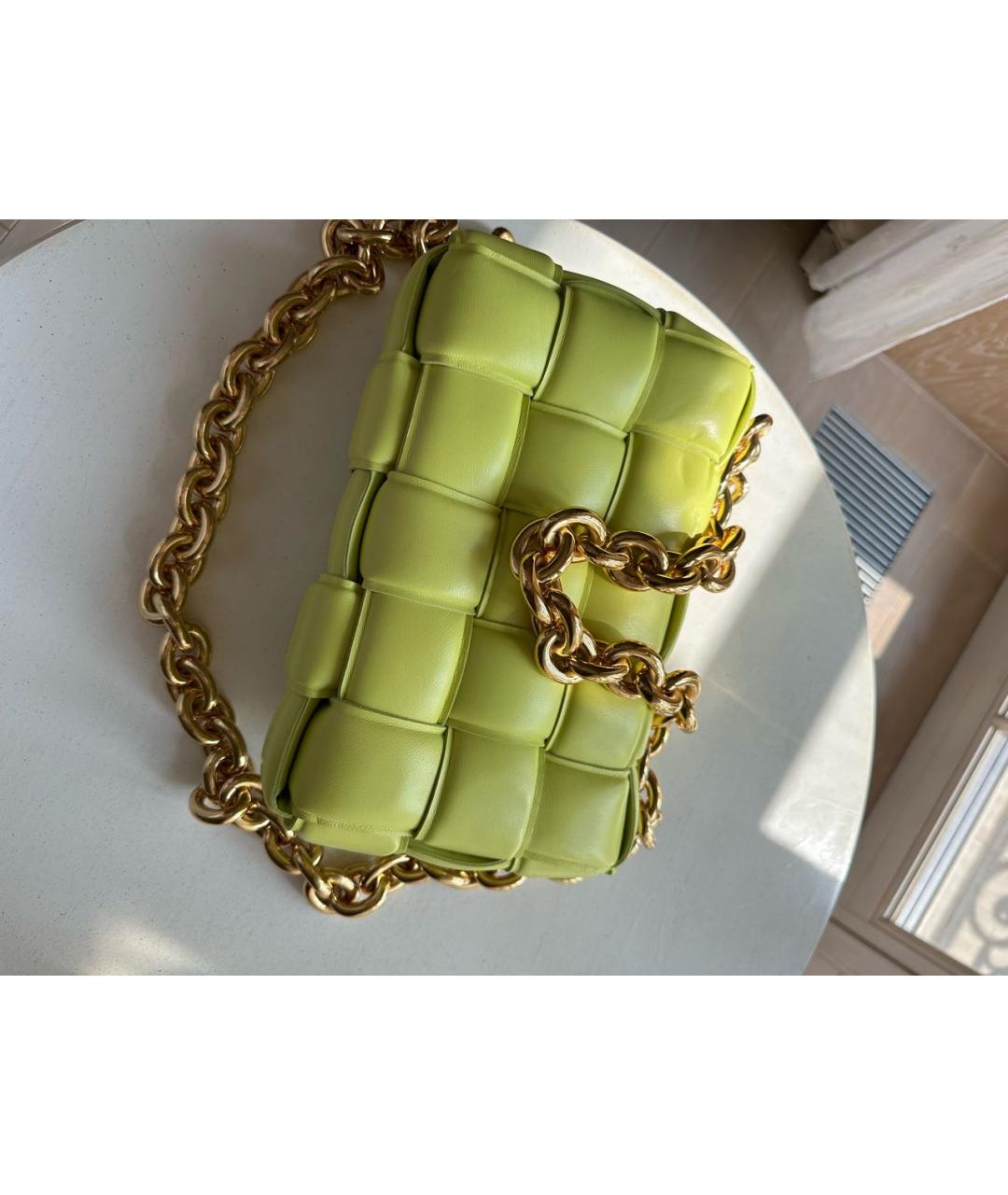 BOTTEGA VENETA Зеленая кожаная сумка через плечо Cassette для