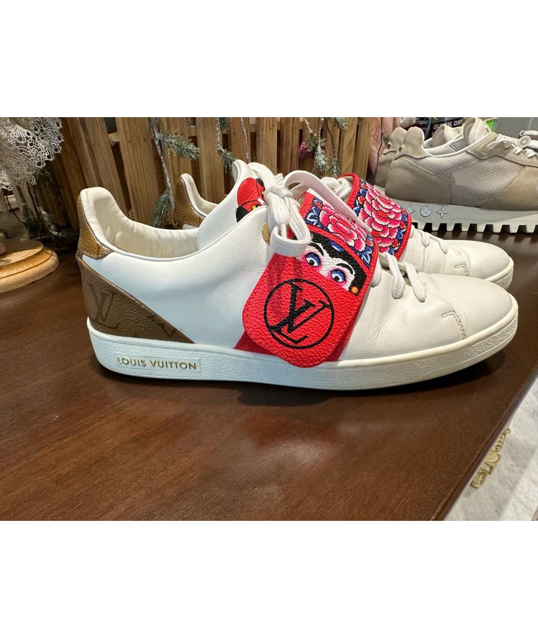 LOUIS VUITTON Белые кожаные кеды, фото 5