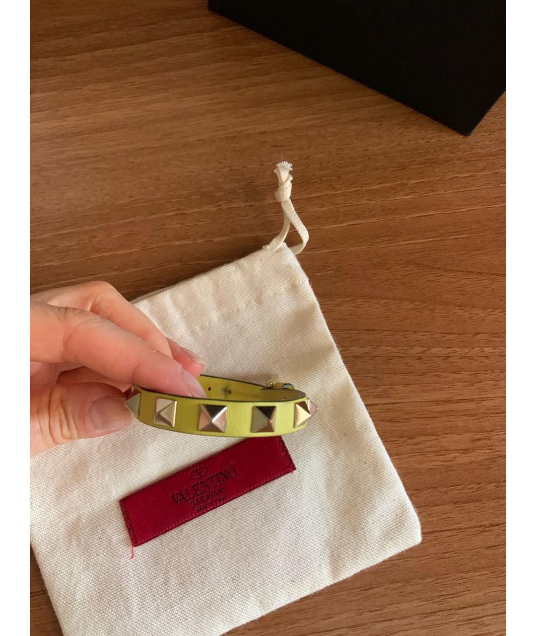 VALENTINO Желтый кожаный браслет, фото 3