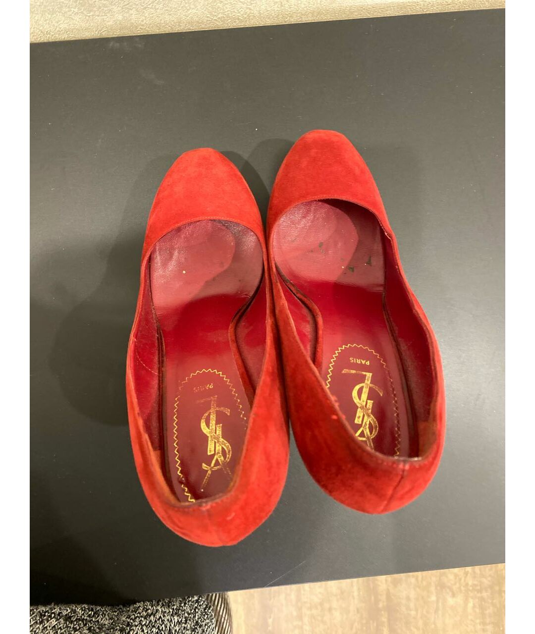 SAINT LAURENT Красные замшевые туфли, фото 3