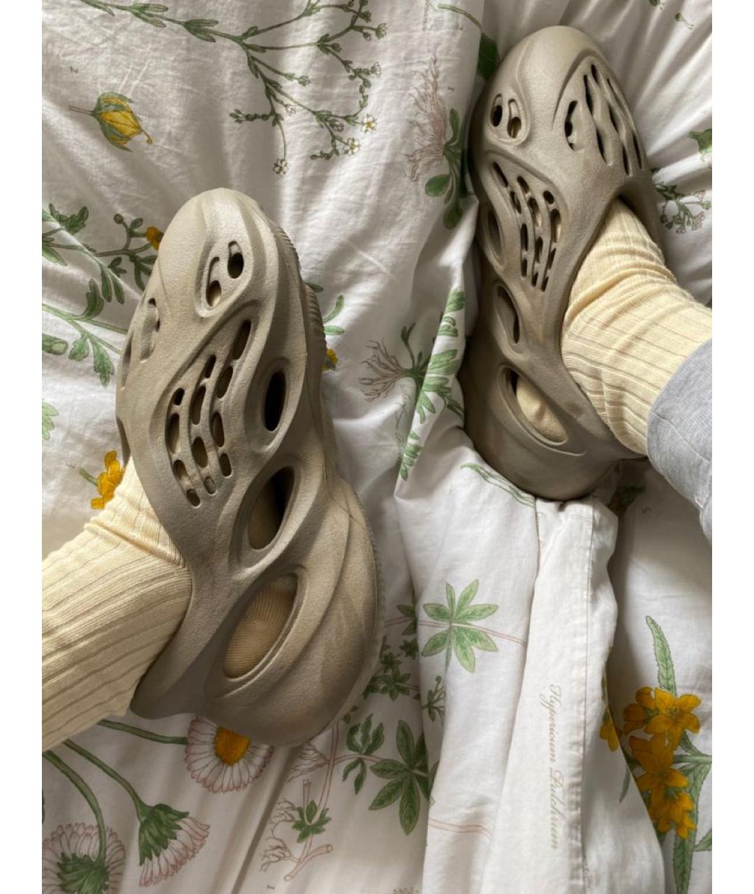 ADIDAS YEEZY Серые резиновые слипоны, фото 5