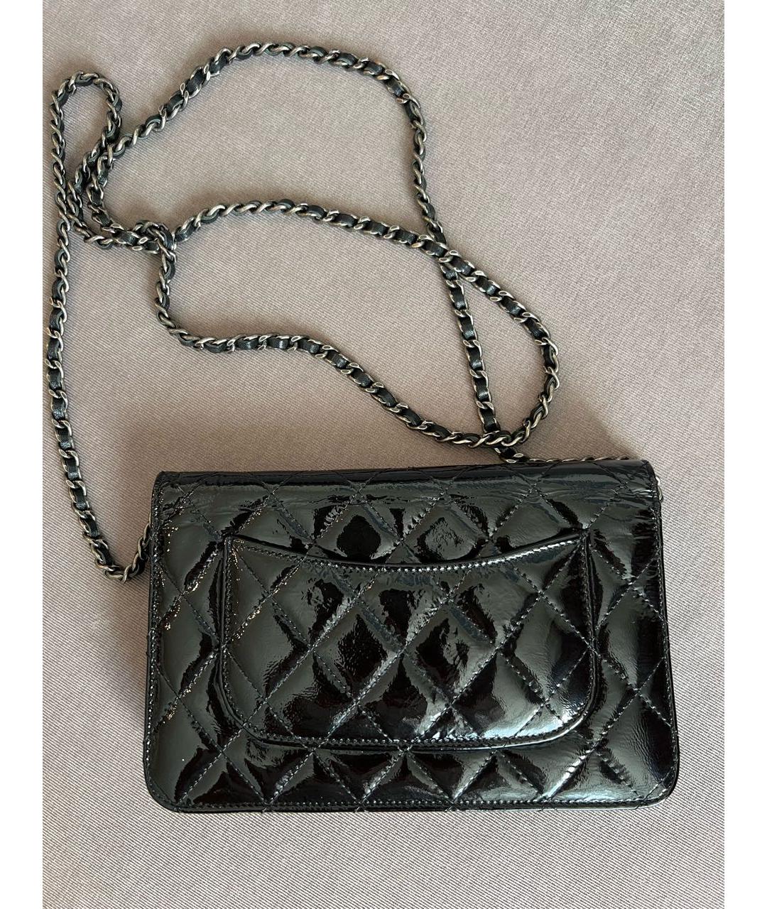 CHANEL PRE-OWNED Черная сумка через плечо из лакированной кожи, фото 4
