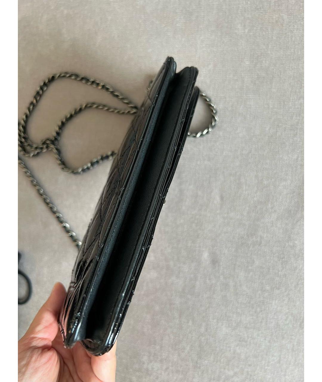 CHANEL Черная сумка через плечо из лакированной кожи, фото 7