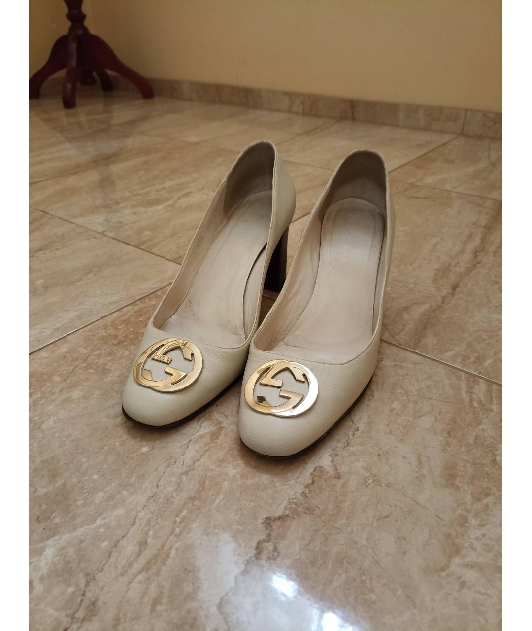 Gucci deals logo flats