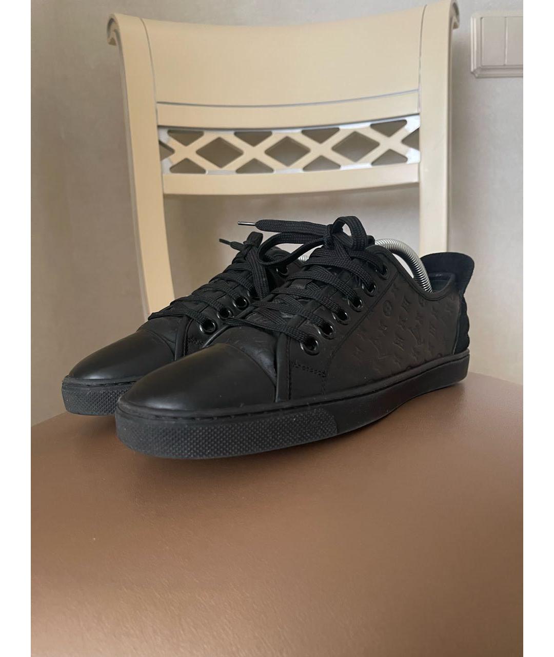 LOUIS VUITTON Черные кроссовки из лакированной кожи, фото 2