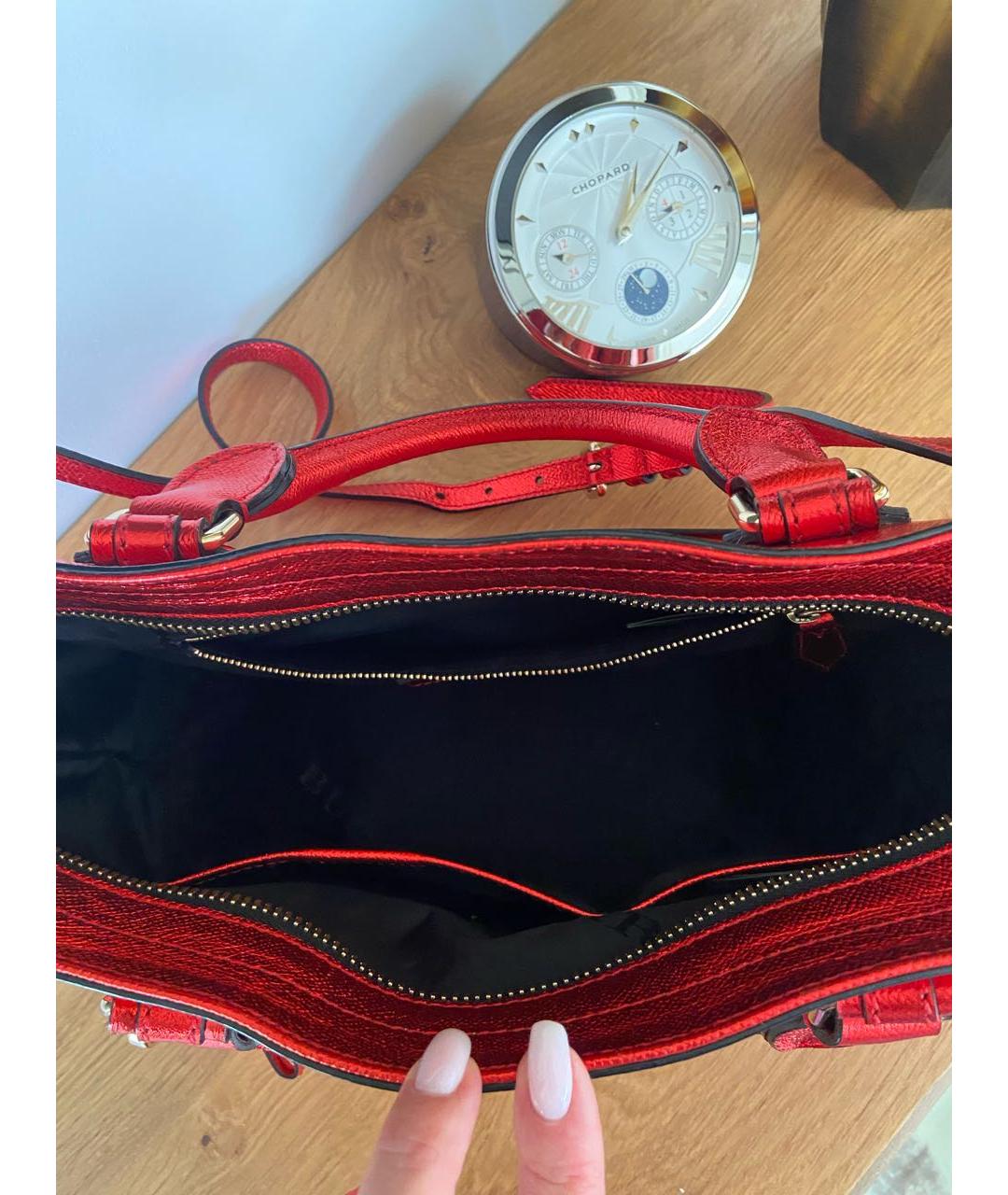 BURBERRY Красная кожаная сумка с короткими ручками, фото 4