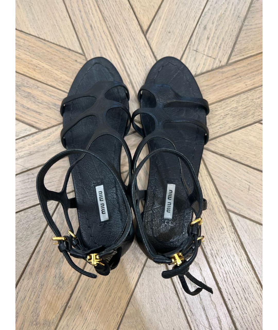 MIU MIU Черные кожаные сандалии, фото 3
