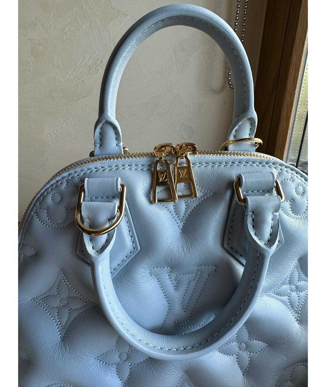 LOUIS VUITTON Голубая кожаная сумка с короткими ручками, фото 5