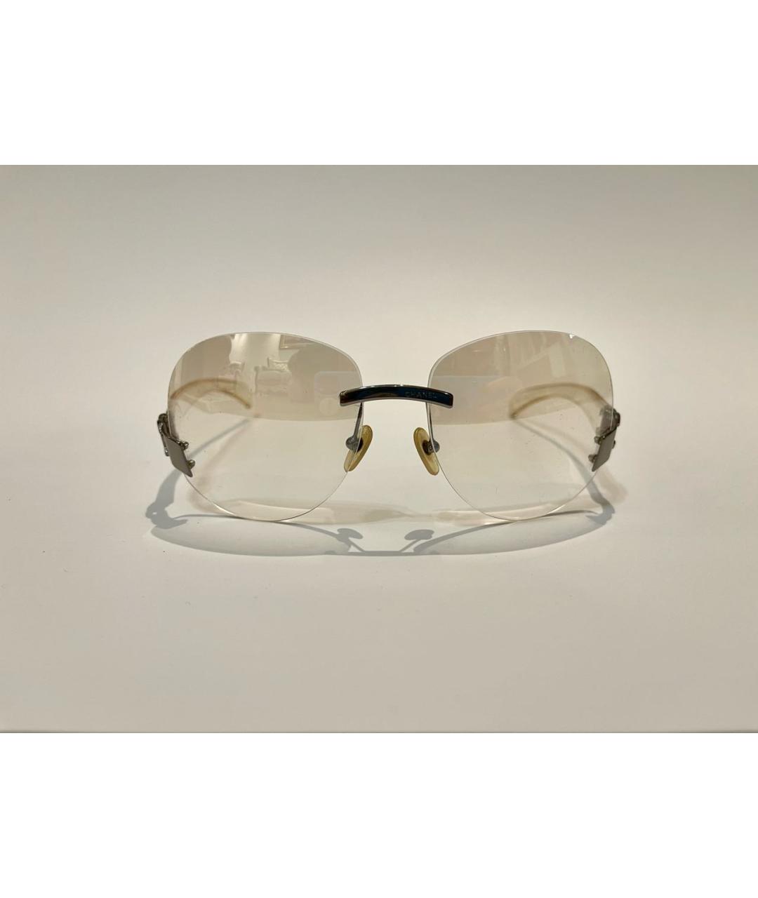 CHANEL PRE-OWNED Бежевые пластиковые солнцезащитные очки, фото 8