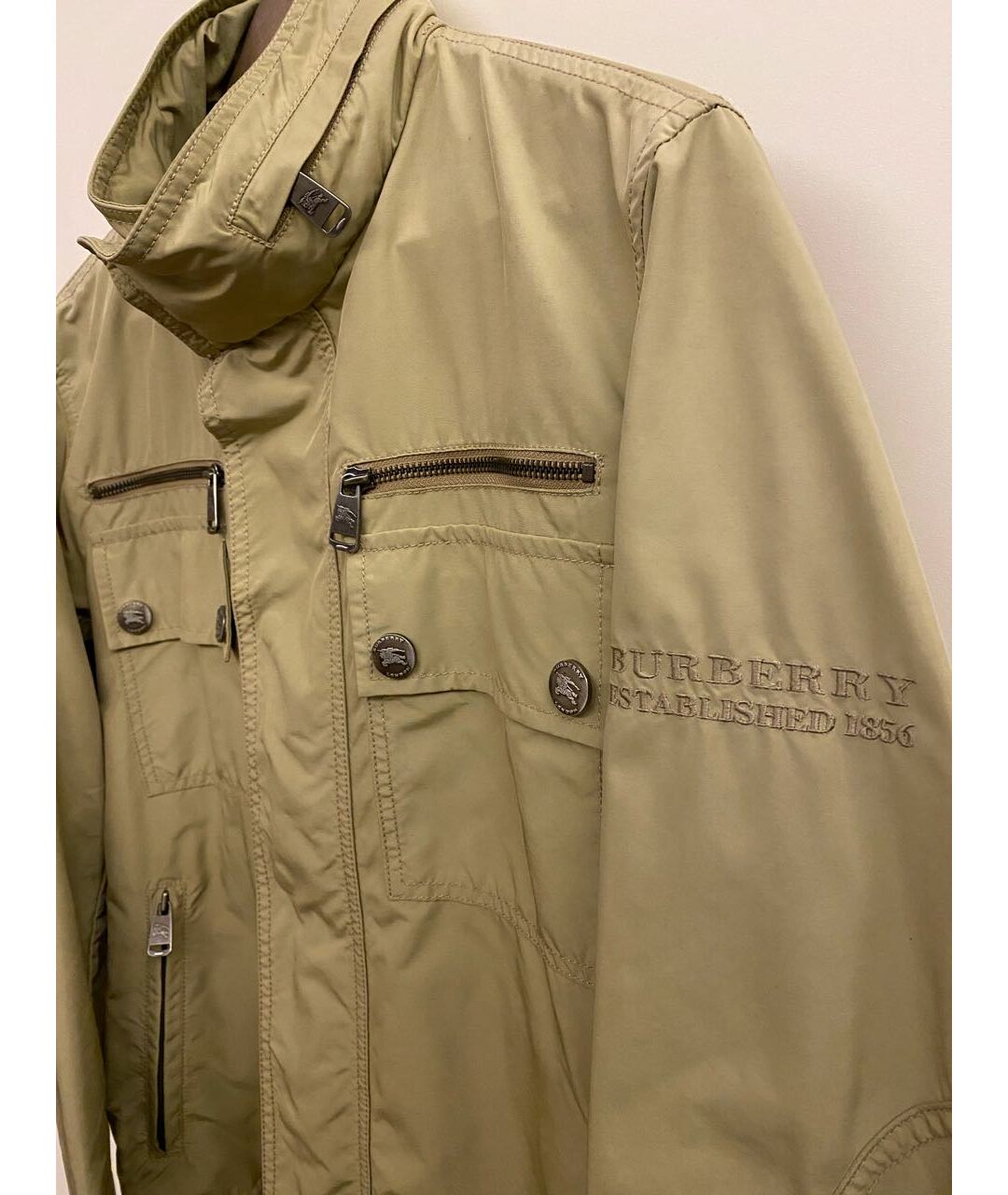 BURBERRY Горчичная полиамидовая куртка, фото 3