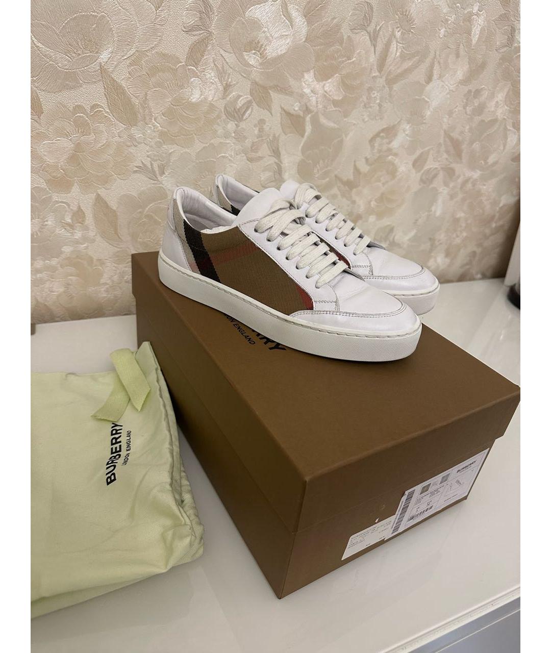 Burberry x converse queen best sale