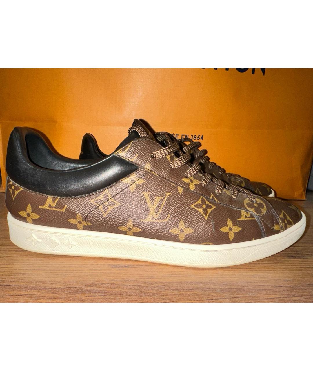 LOUIS VUITTON PRE-OWNED Коричневые низкие кроссовки / кеды, фото 9