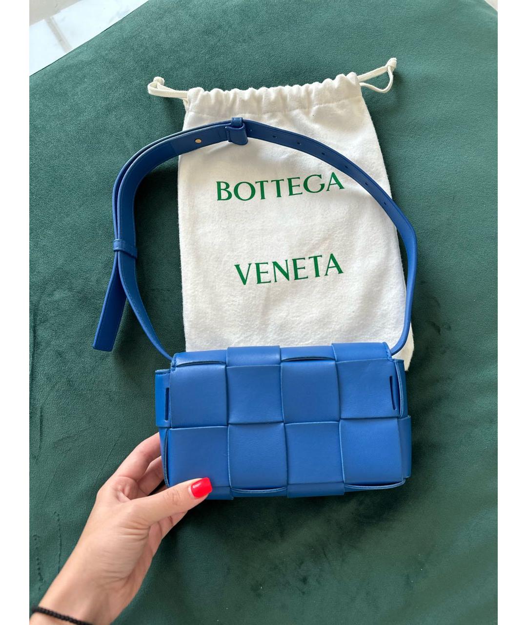 BOTTEGA VENETA Синяя кожаная сумка с короткими ручками, фото 3