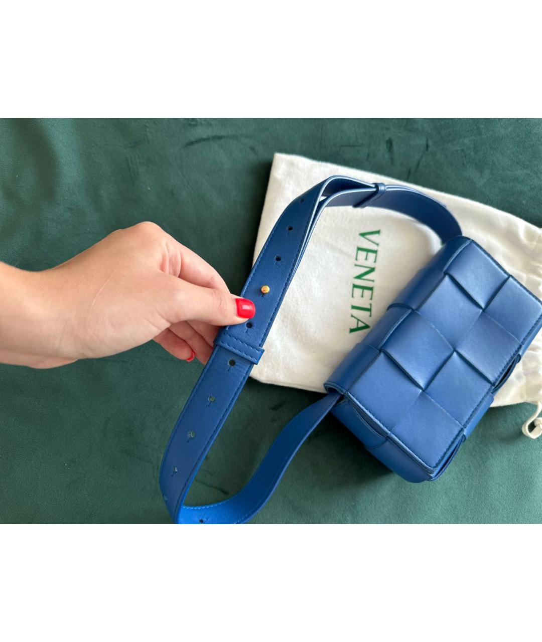 BOTTEGA VENETA Синяя кожаная сумка с короткими ручками, фото 6