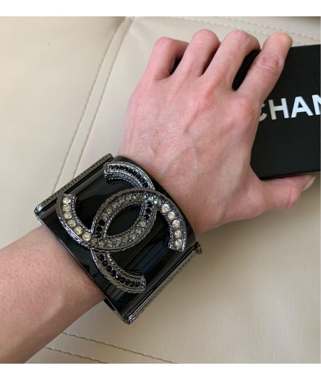 CHANEL Черный пластиковый браслет, фото 5