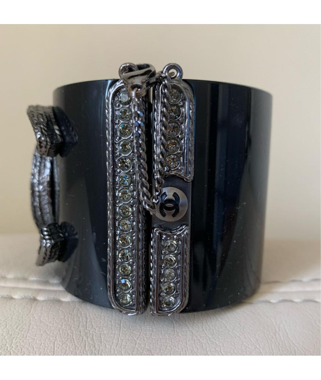 CHANEL Черный пластиковый браслет, фото 3