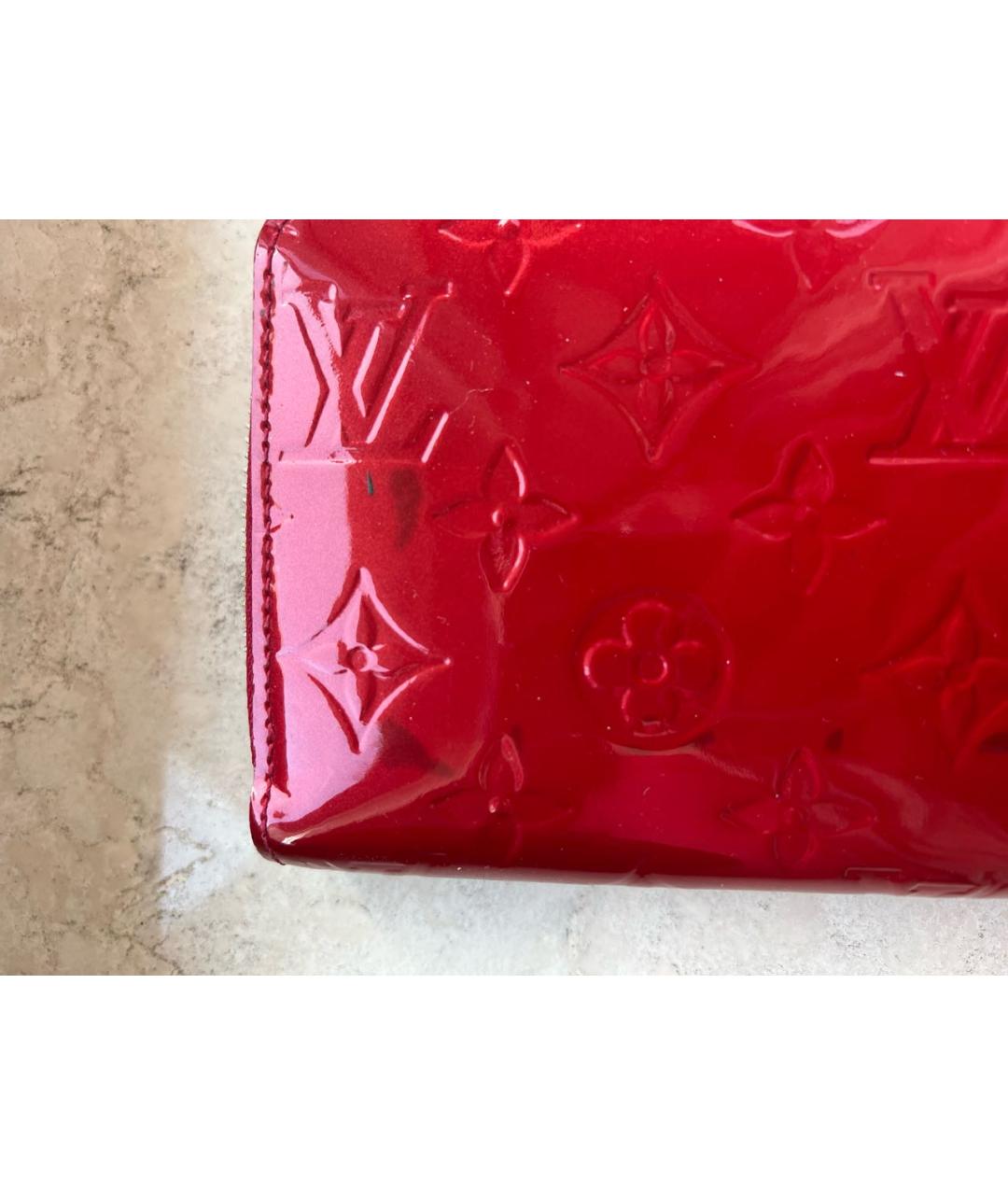 LOUIS VUITTON Красный кошелек из лакированной кожи, фото 6
