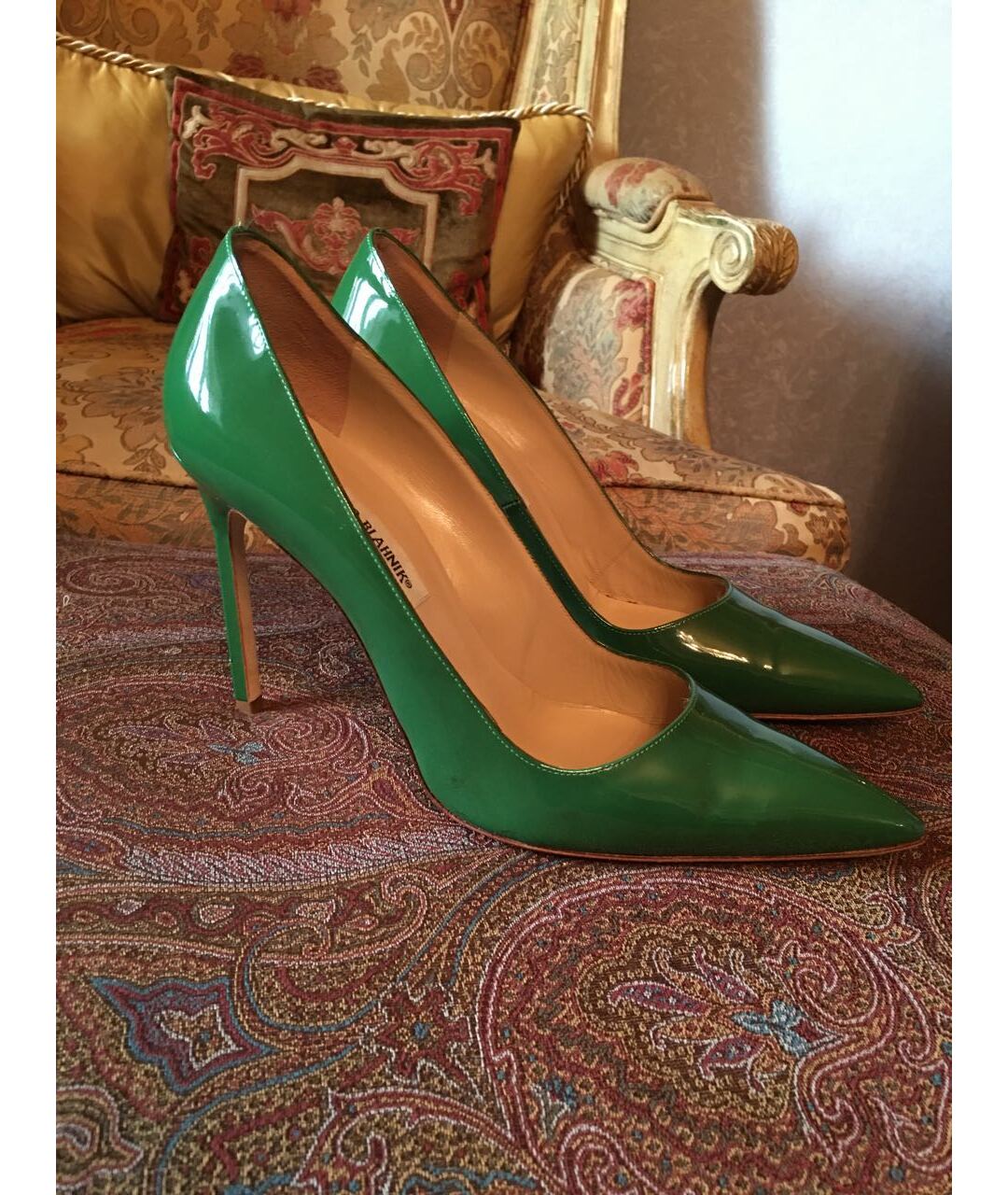 MANOLO BLAHNIK Зеленые туфли из лакированной кожи, фото 5