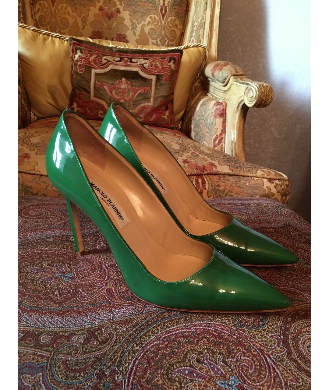 MANOLO BLAHNIK Зеленые туфли из лакированной кожи, фото 4