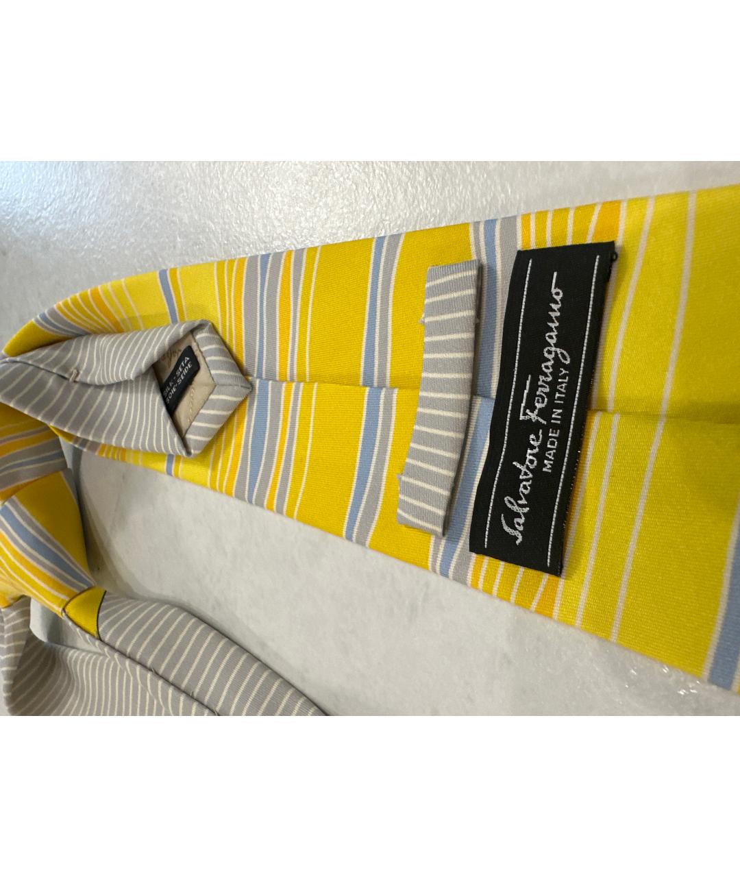 SALVATORE FERRAGAMO Желтый шелковый галстук, фото 3