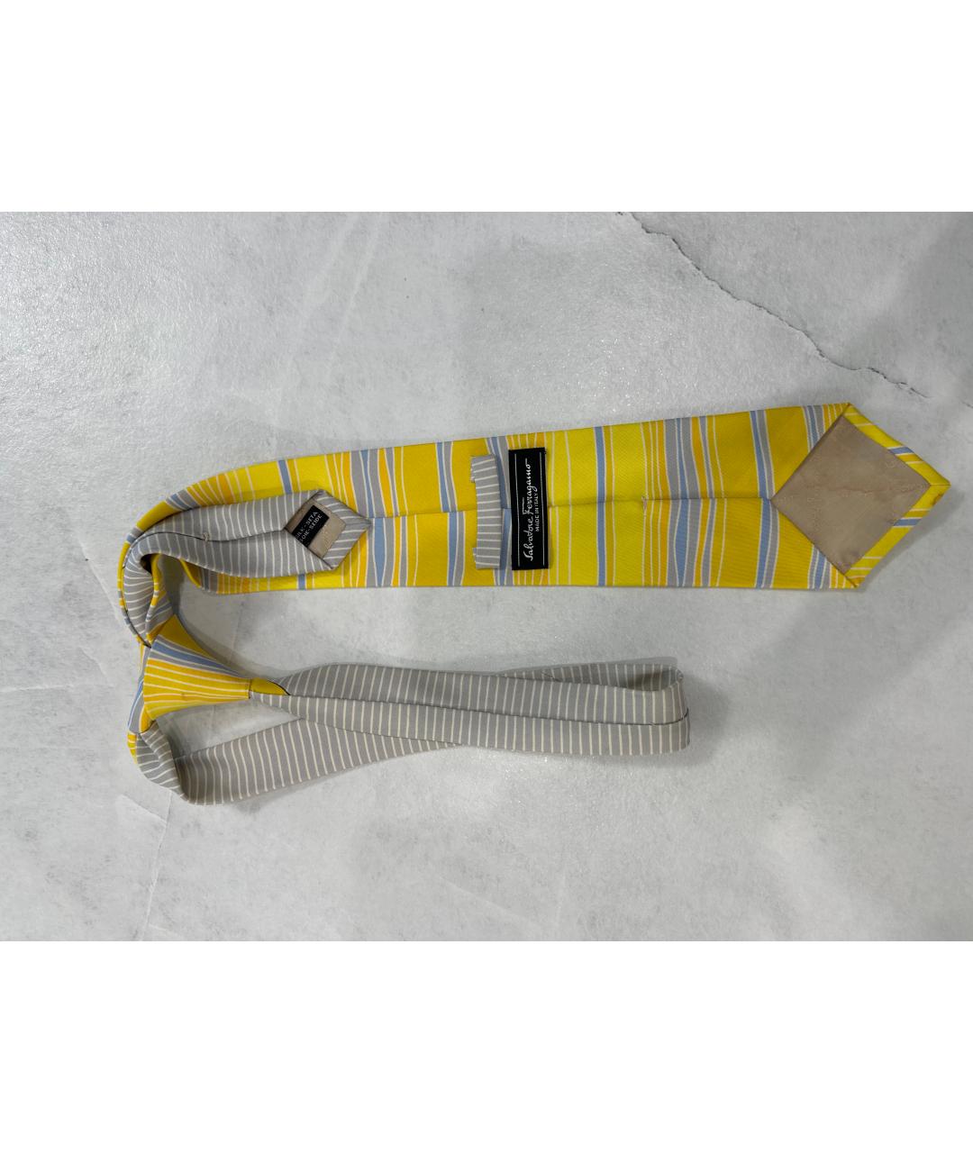 SALVATORE FERRAGAMO Желтый шелковый галстук, фото 2