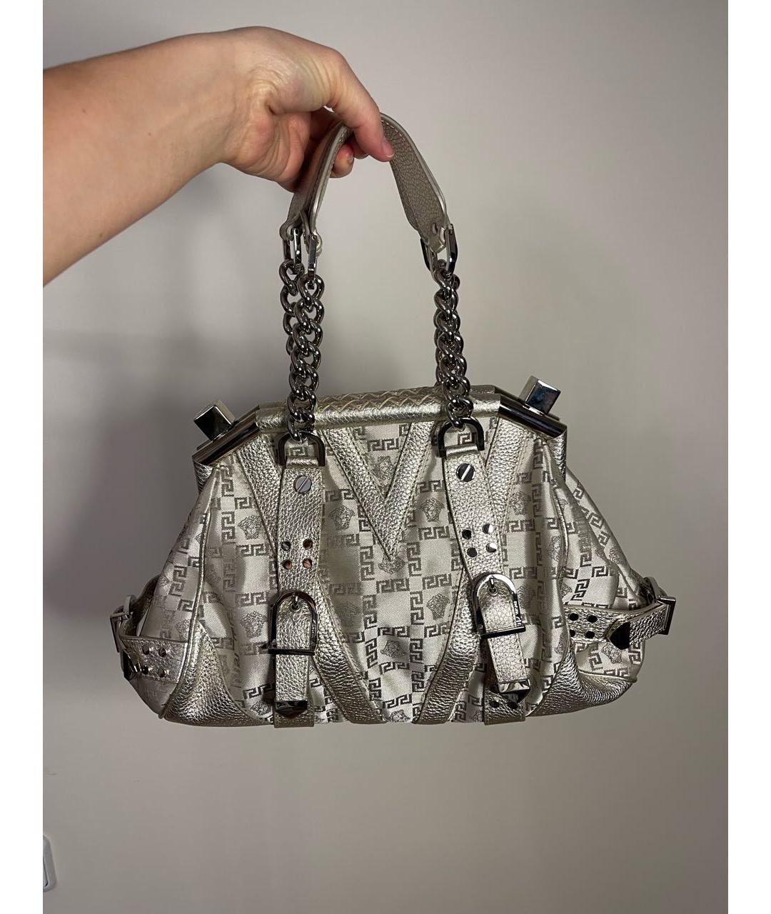 VERSACE Серебряная тканевая сумка с короткими ручками, фото 2