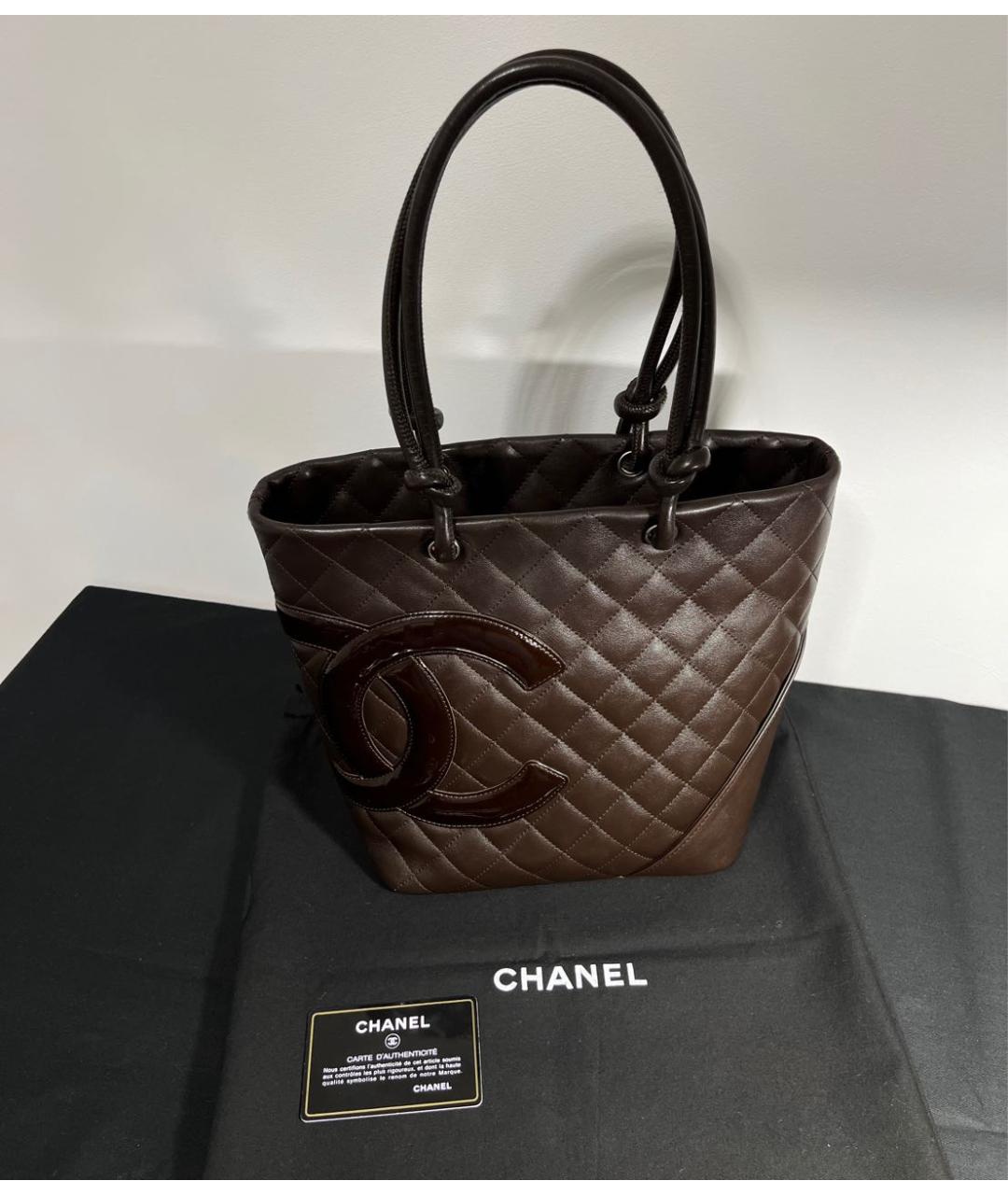 CHANEL PRE-OWNED Коричневая кожаная сумка с короткими ручками, фото 2