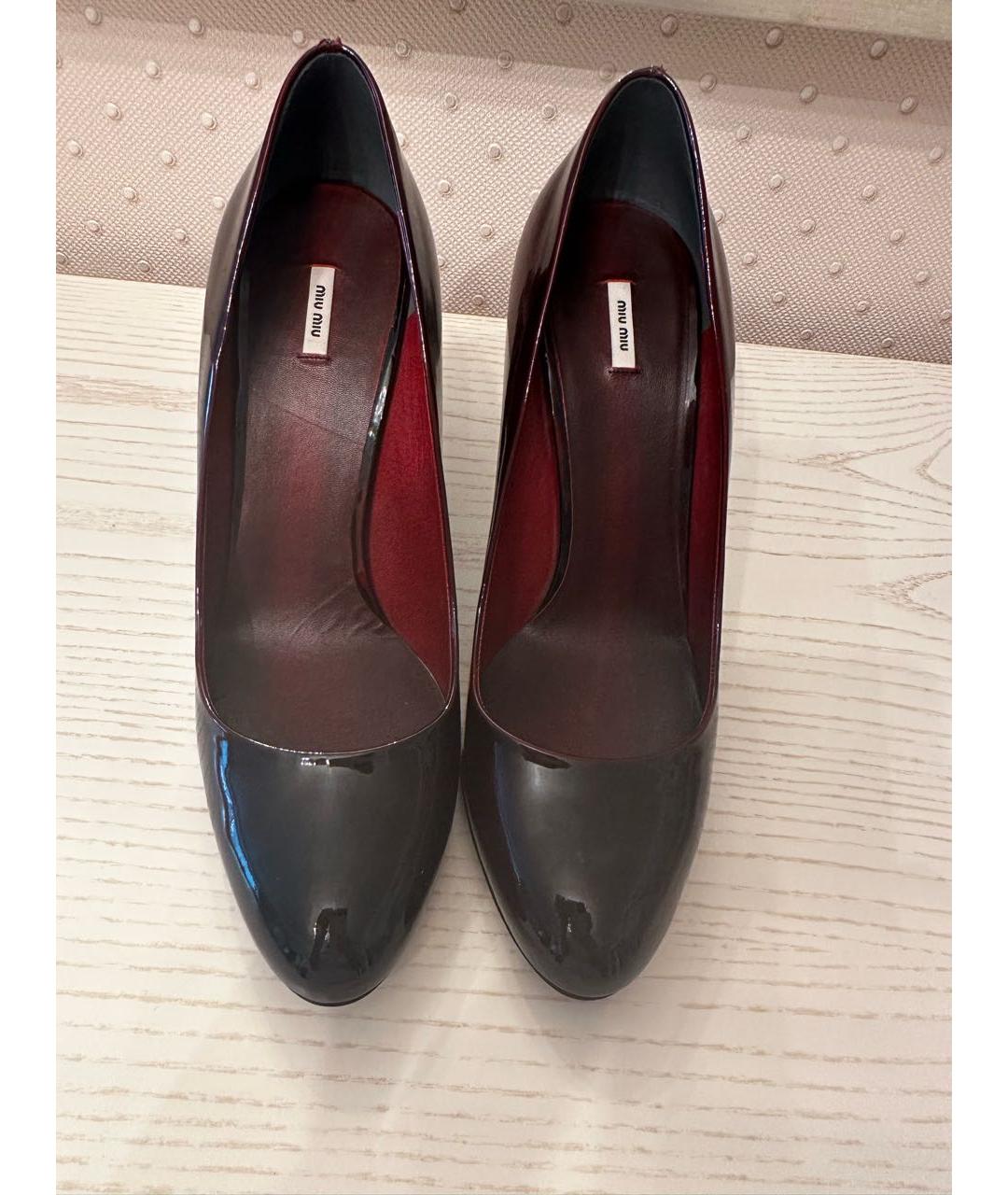 MIU MIU Бордовые туфли из лакированной кожи, фото 2