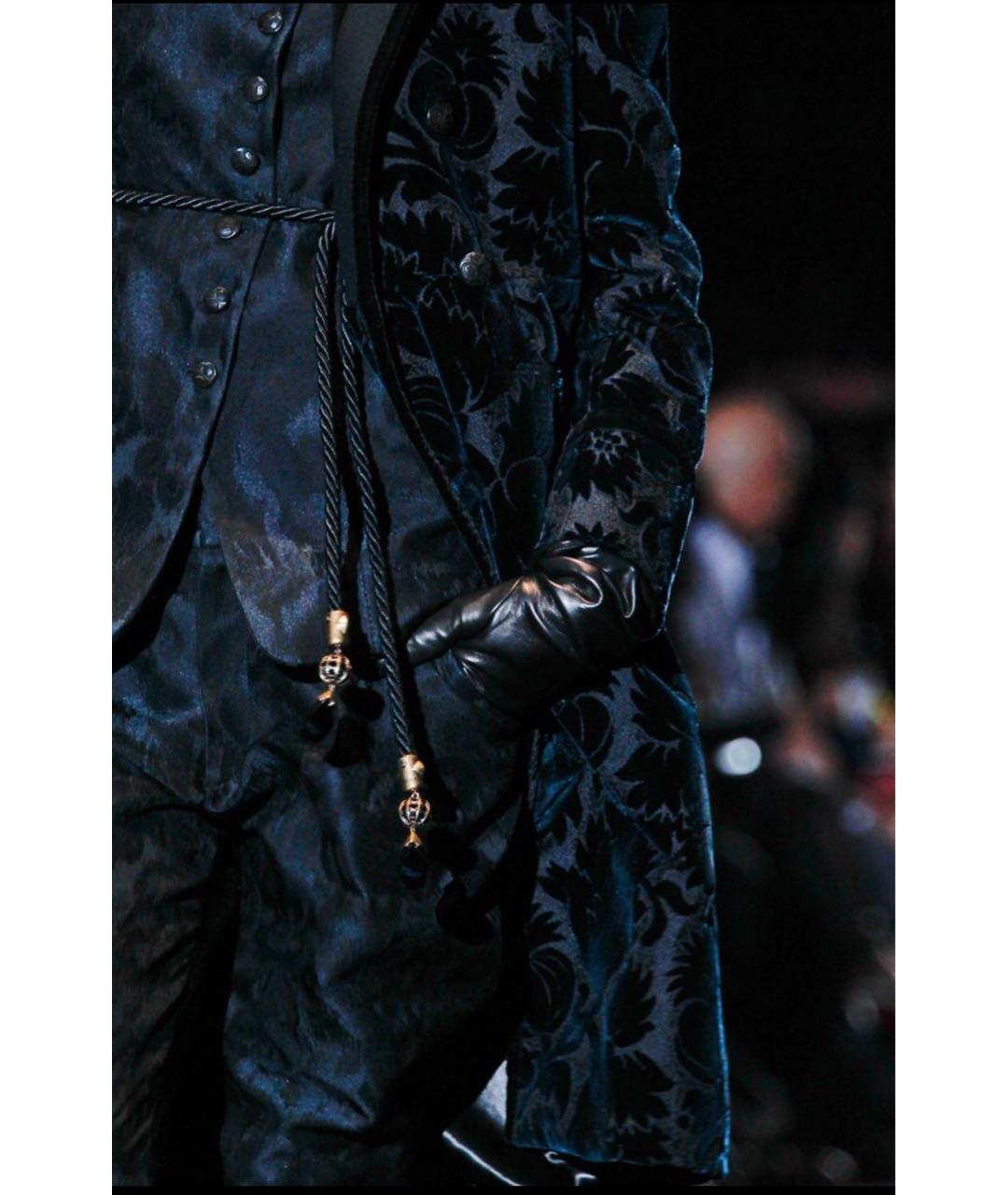 GUCCI Черное бархатное пальто, фото 4