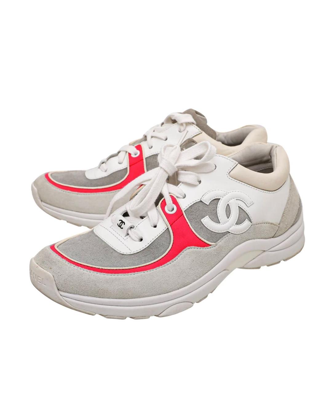CHANEL Белые замшевые кроссовки, фото 2