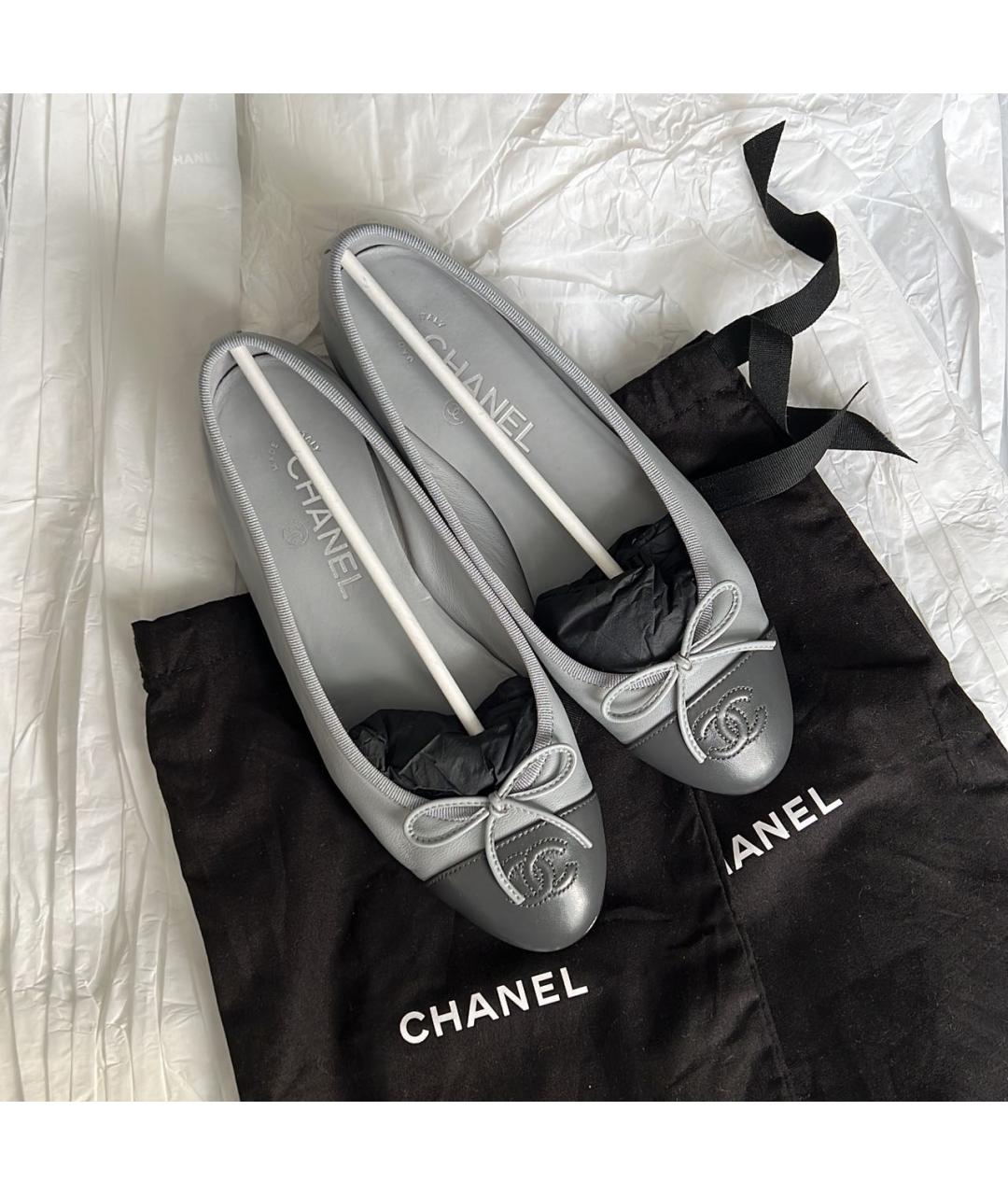 CHANEL Серые кожаные балетки, фото 4