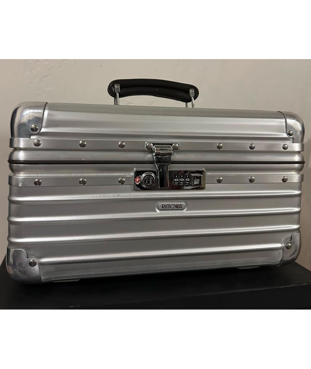 Rimowa Серебрянный чемодан, фото 3