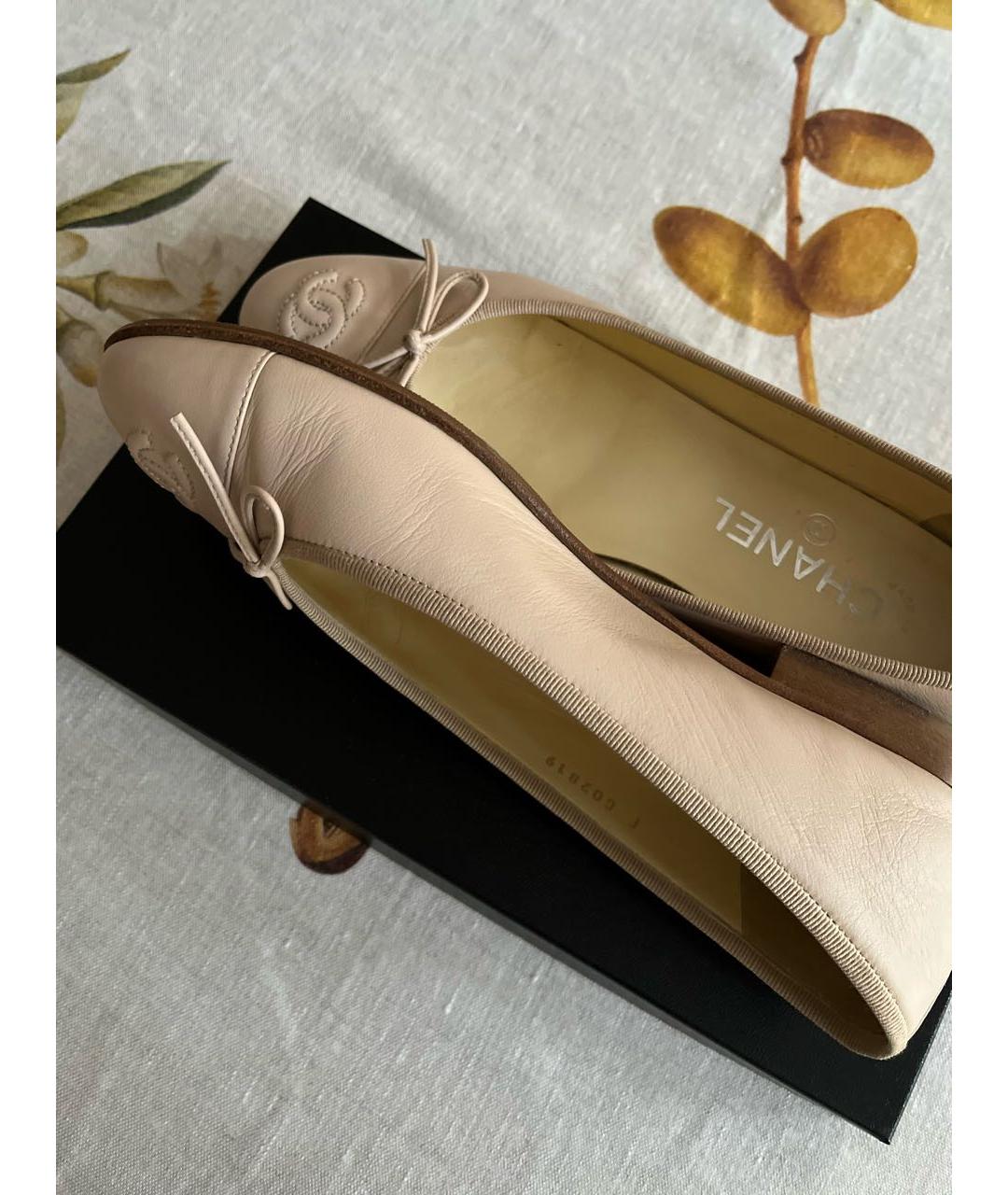 CHANEL Бежевые кожаные балетки, фото 7