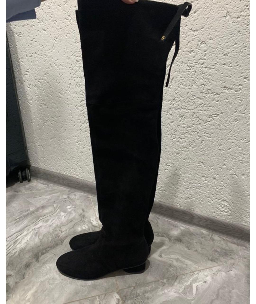 STUART WEITZMAN Черные замшевые ботфорты, фото 5