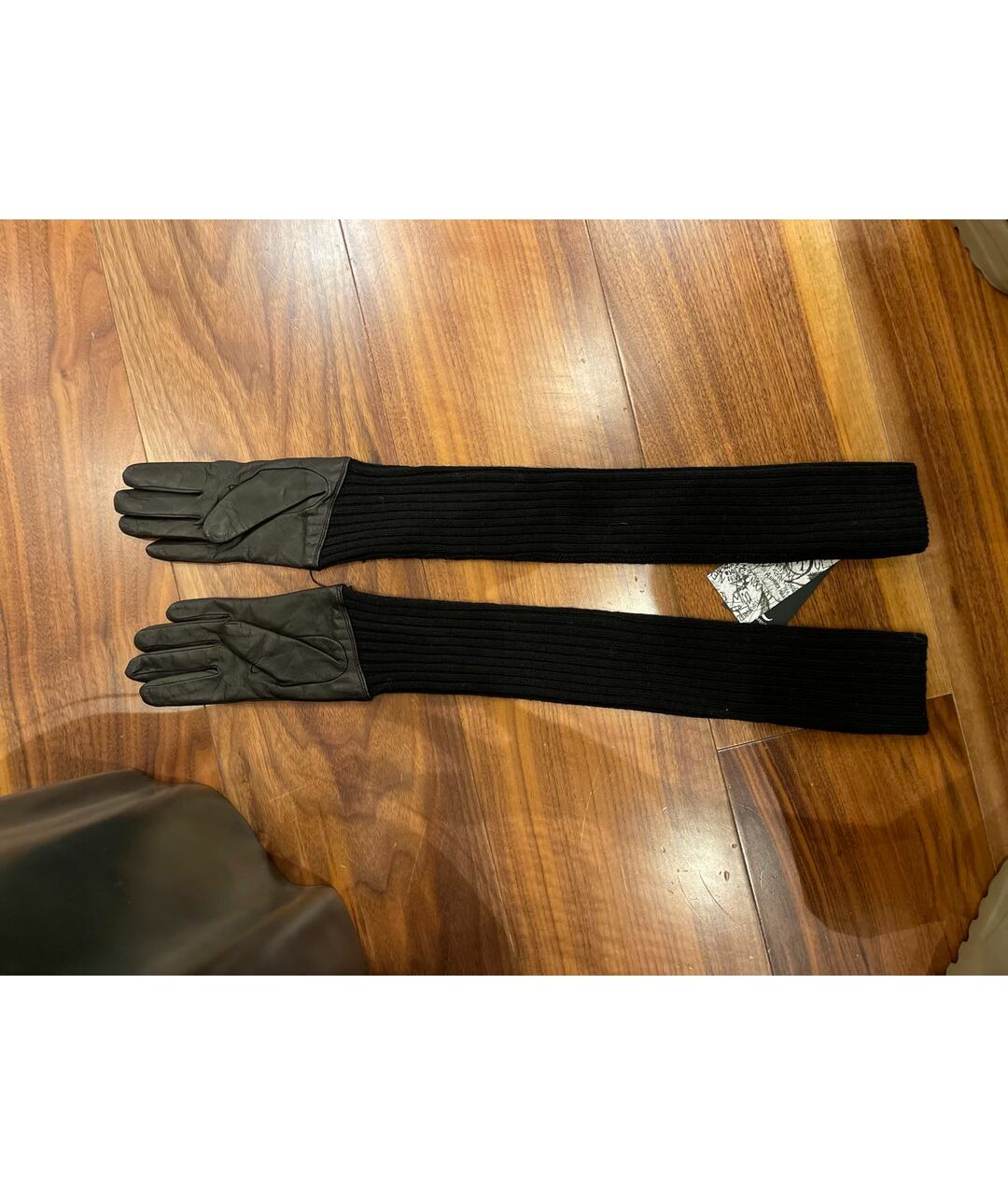 MCQ ALEXANDER MCQUEEN Черные кожаные перчатки, фото 2