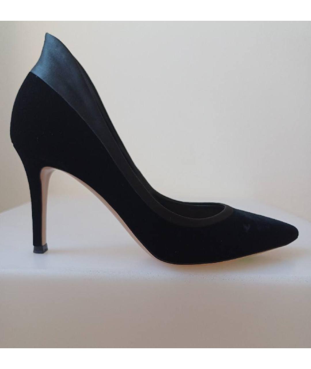 GIANVITO ROSSI Черные бархатные туфли, фото 6