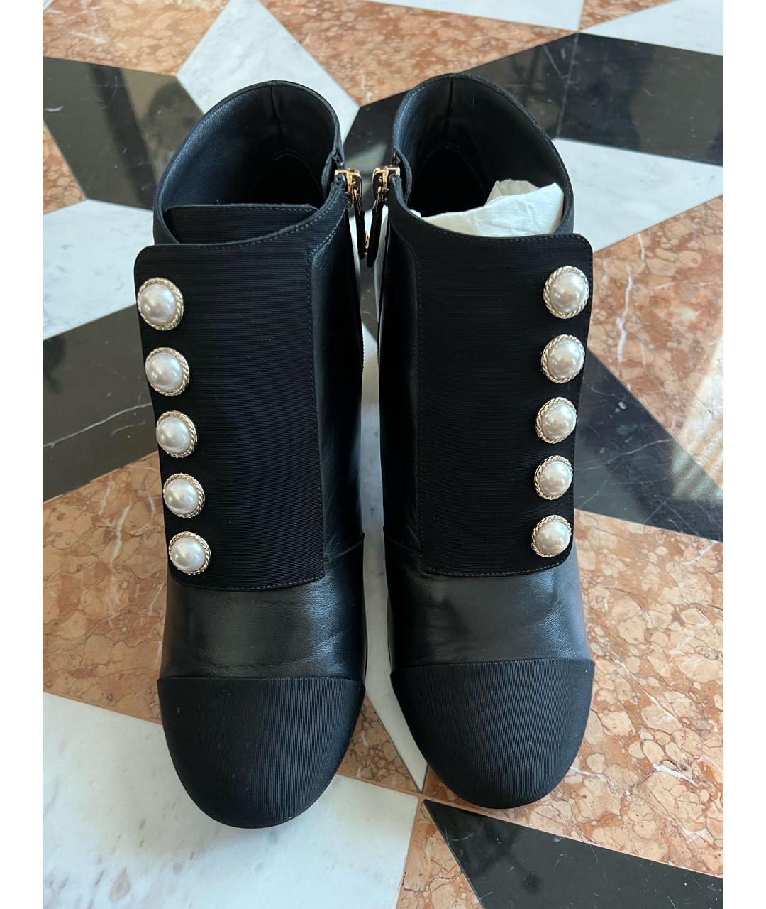 CHANEL Черные кожаные полусапоги, фото 2