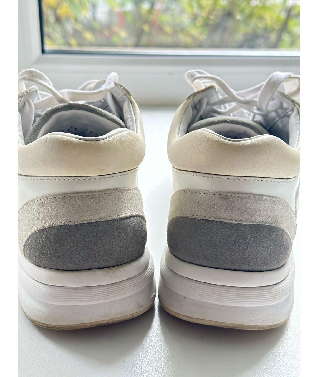 CHANEL PRE-OWNED Белые замшевые кроссовки, фото 3