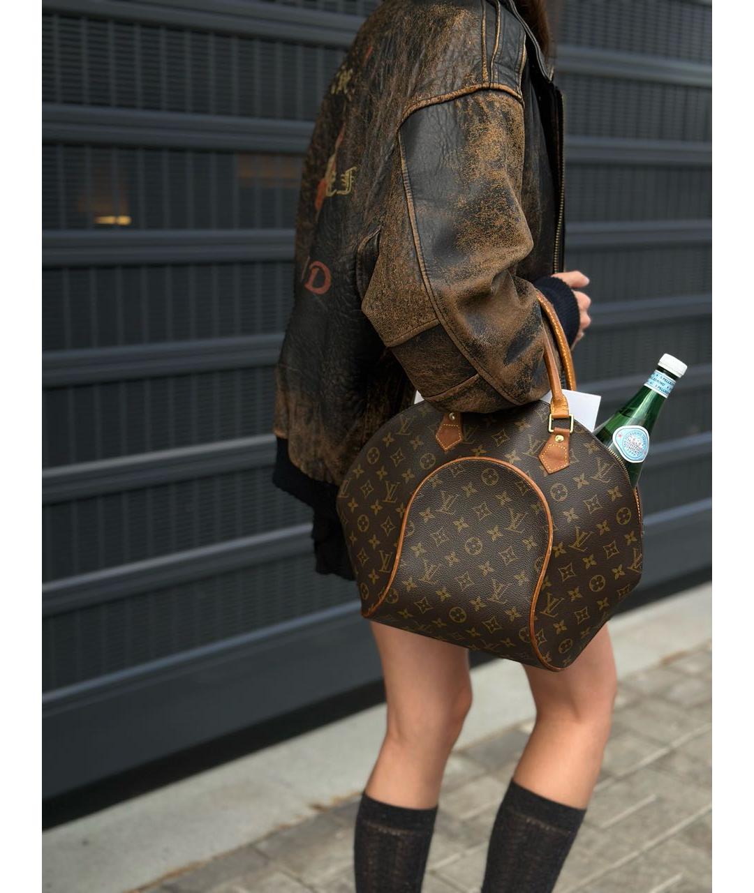 LOUIS VUITTON Коричневая сумка с короткими ручками, фото 5