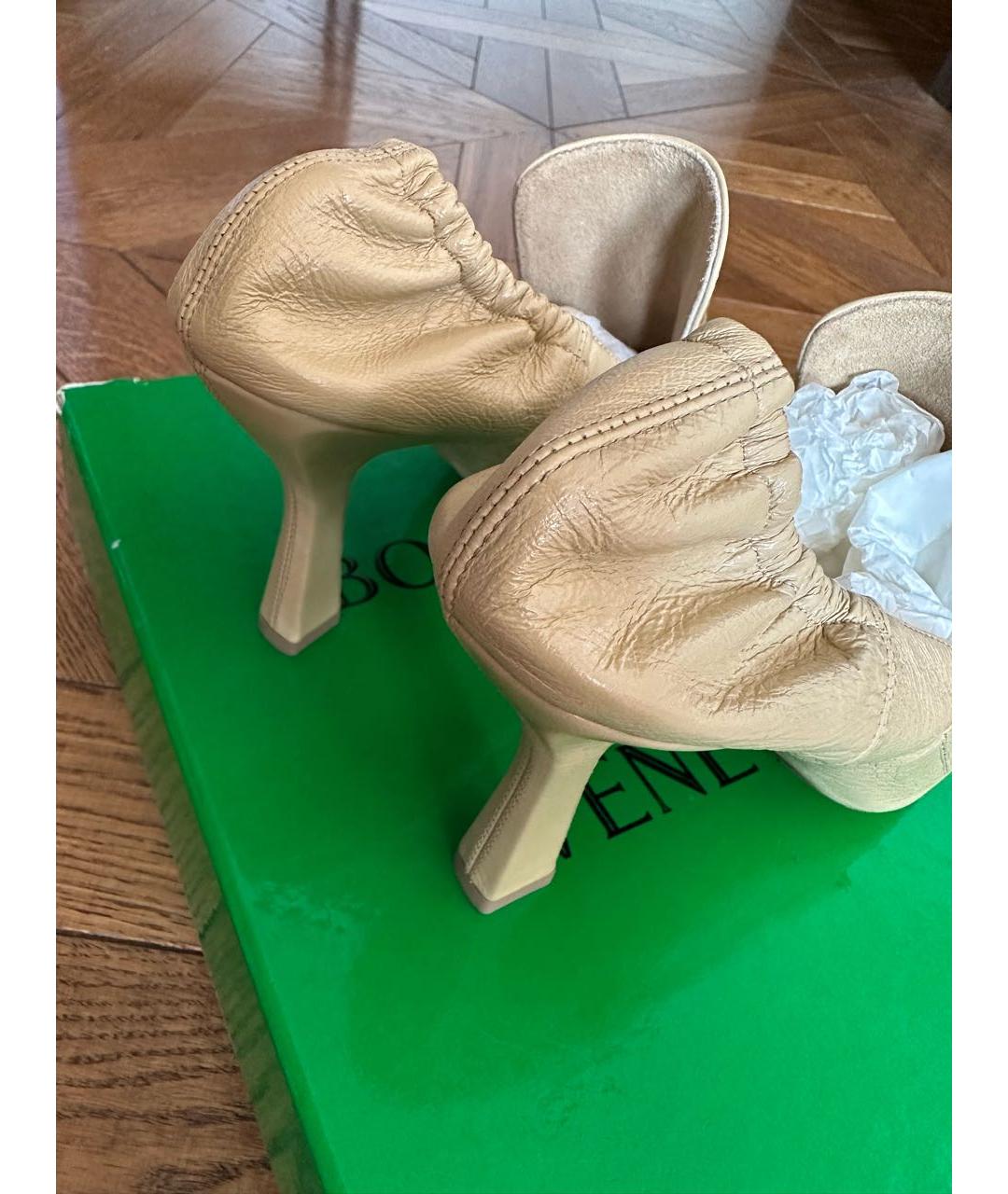 BOTTEGA VENETA Бежевые кожаные туфли, фото 3