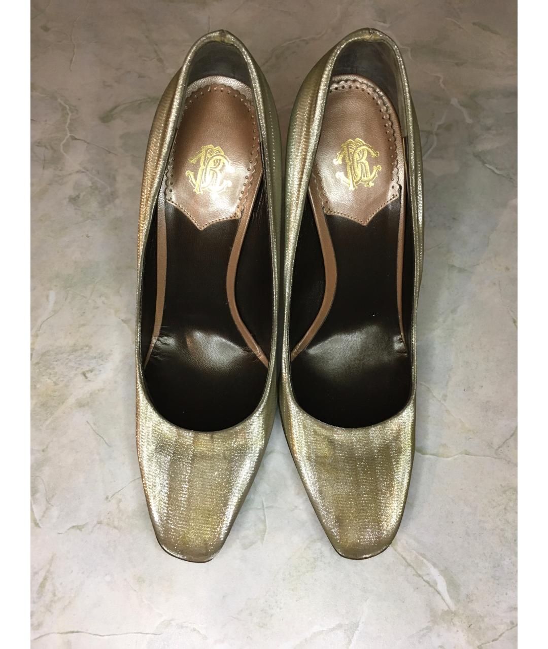 ROBERTO CAVALLI Золотые текстильные туфли, фото 2