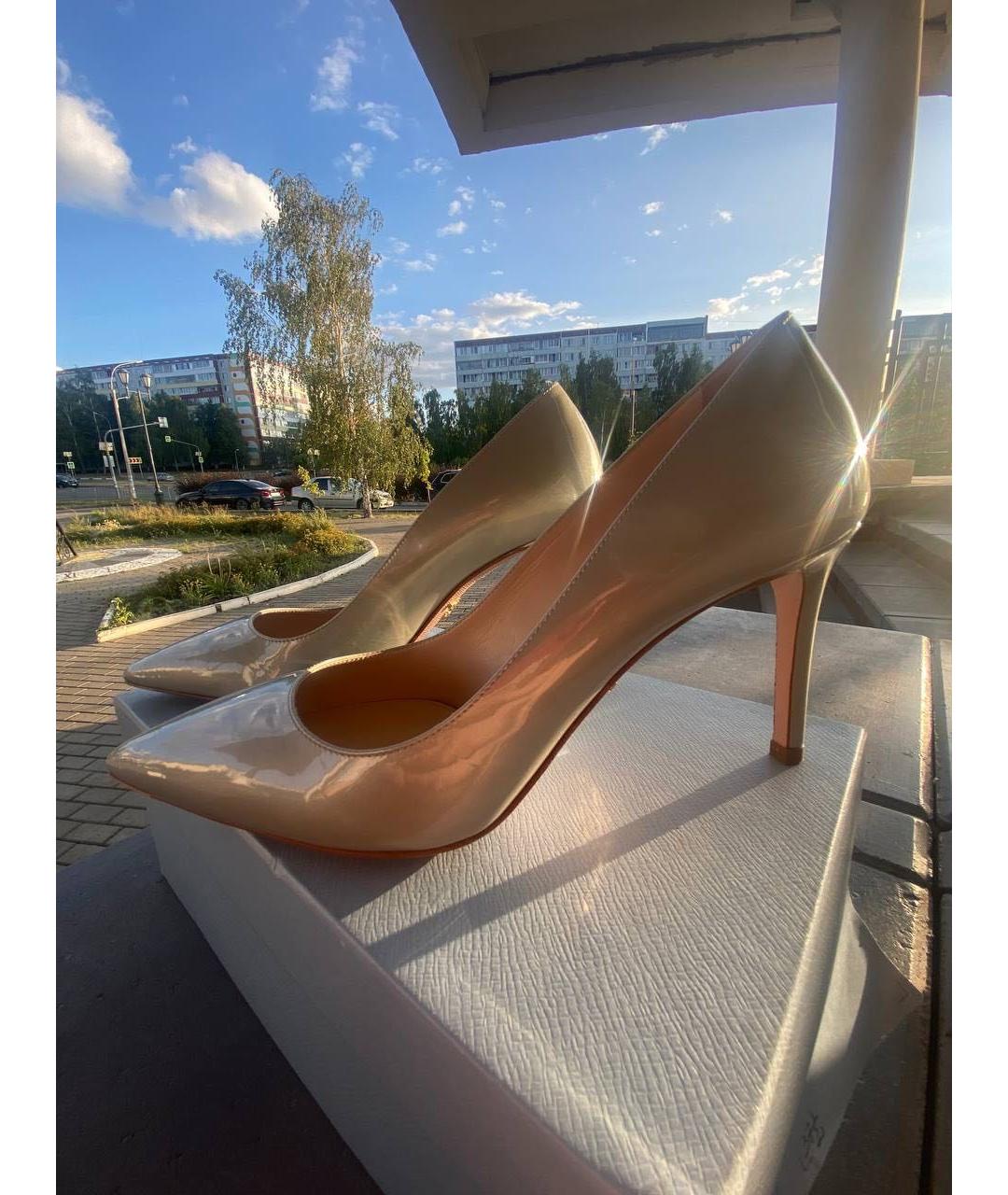 PRADA Бежевые туфли из лакированной кожи, фото 9