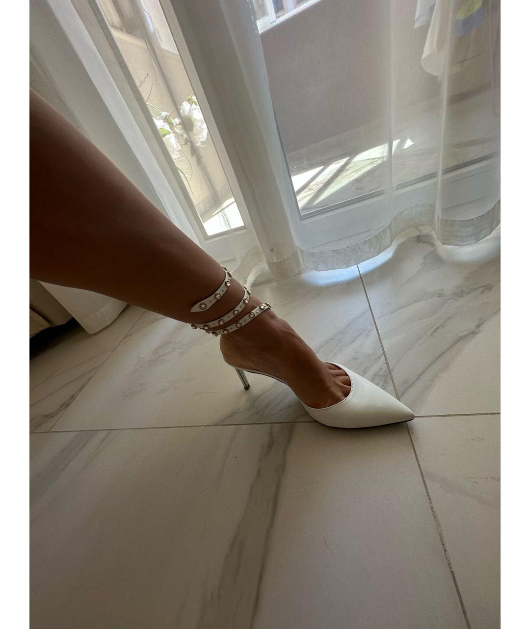 RENE CAOVILLA Белые кожаные свадебные туфли на среднем каблуке, фото 5