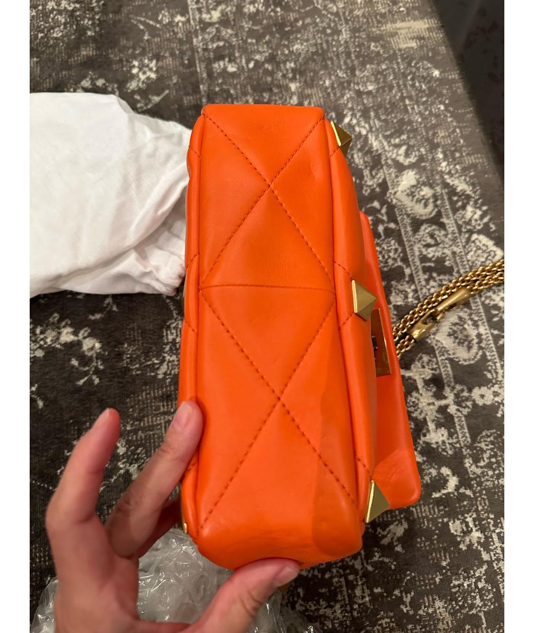 VALENTINO Оранжевая кожаная сумка через плечо, фото 5