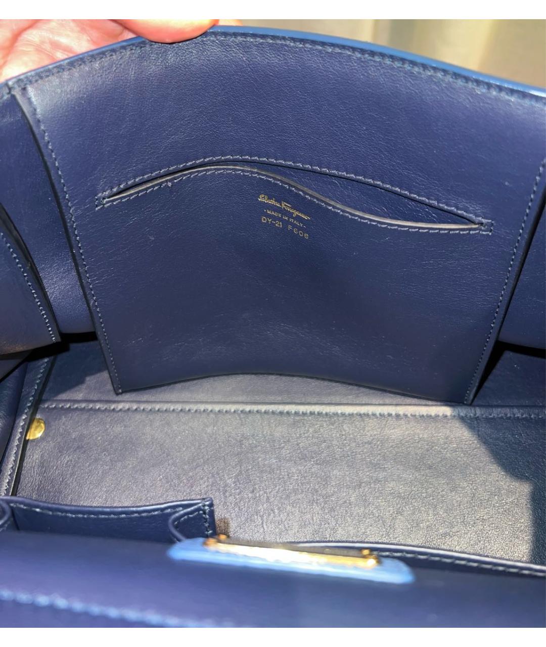 SALVATORE FERRAGAMO Синяя кожаная сумка с короткими ручками, фото 6