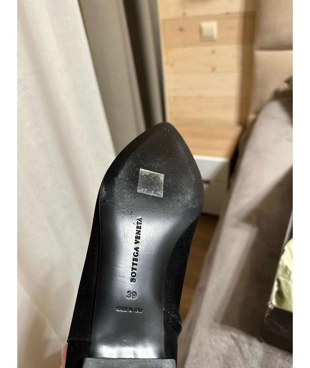 BOTTEGA VENETA Черные замшевые сапоги, фото 6