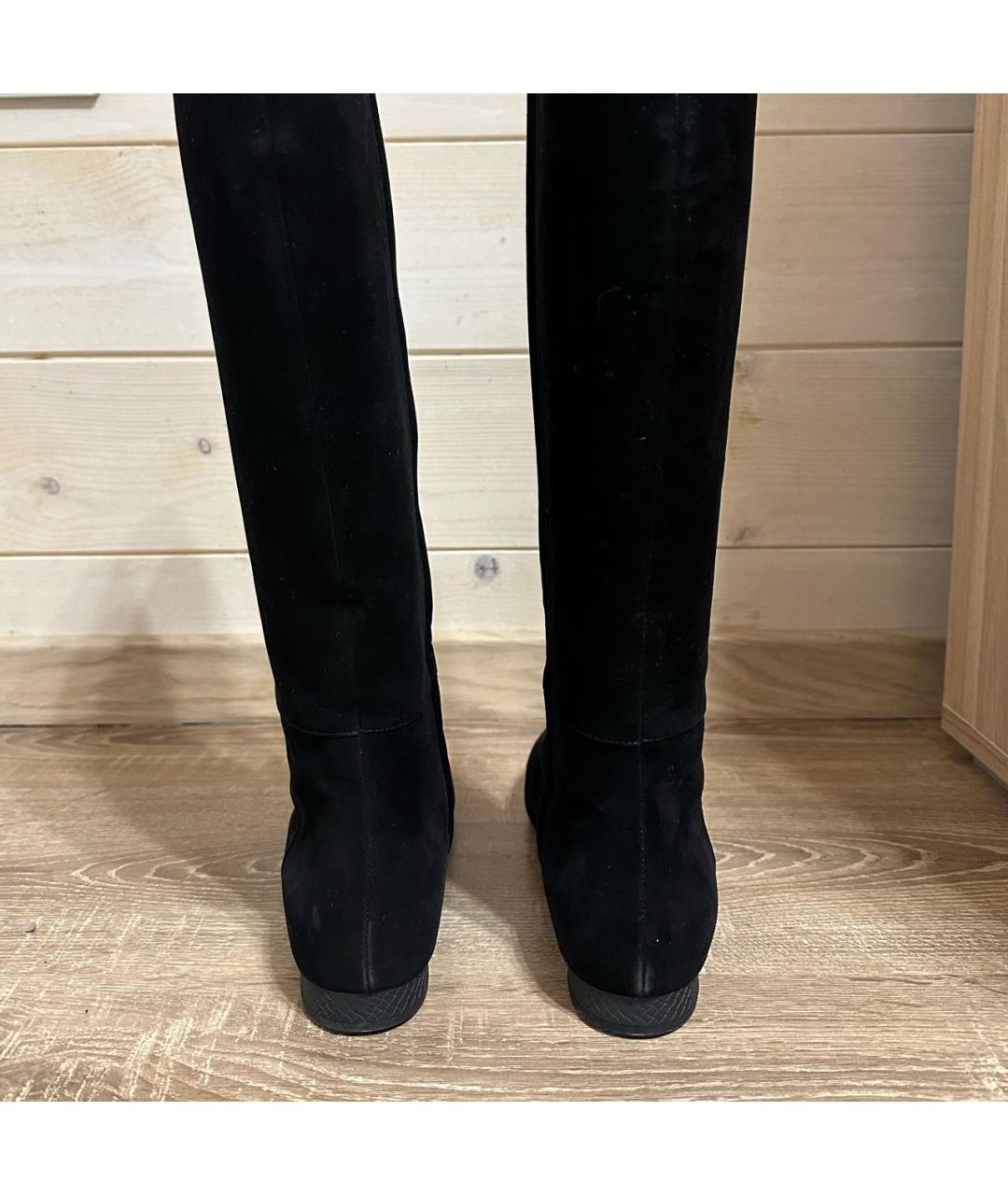 BOTTEGA VENETA Черные замшевые сапоги, фото 4