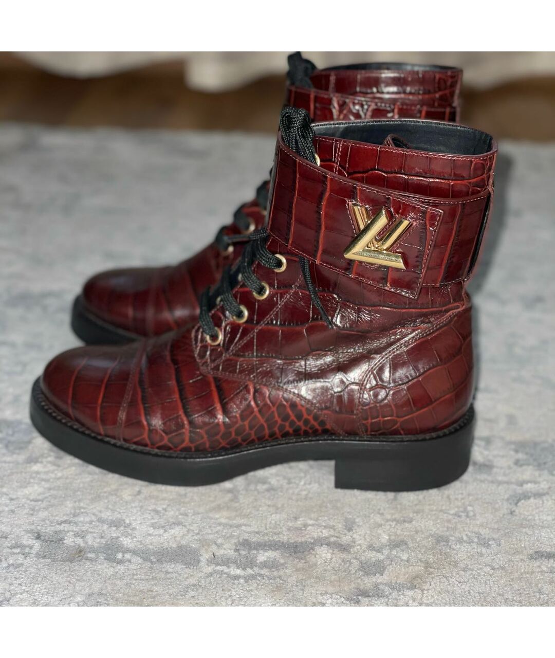 LOUIS VUITTON PRE-OWNED Бордовые ботинки из лакированной кожи, фото 4