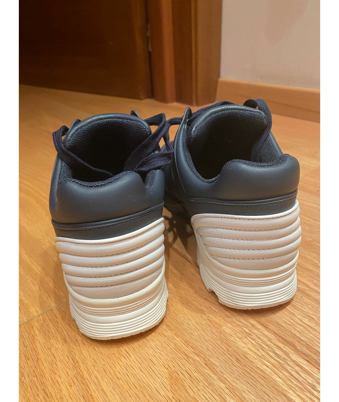 CHANEL PRE-OWNED Темно-синие кожаные кроссовки, фото 4