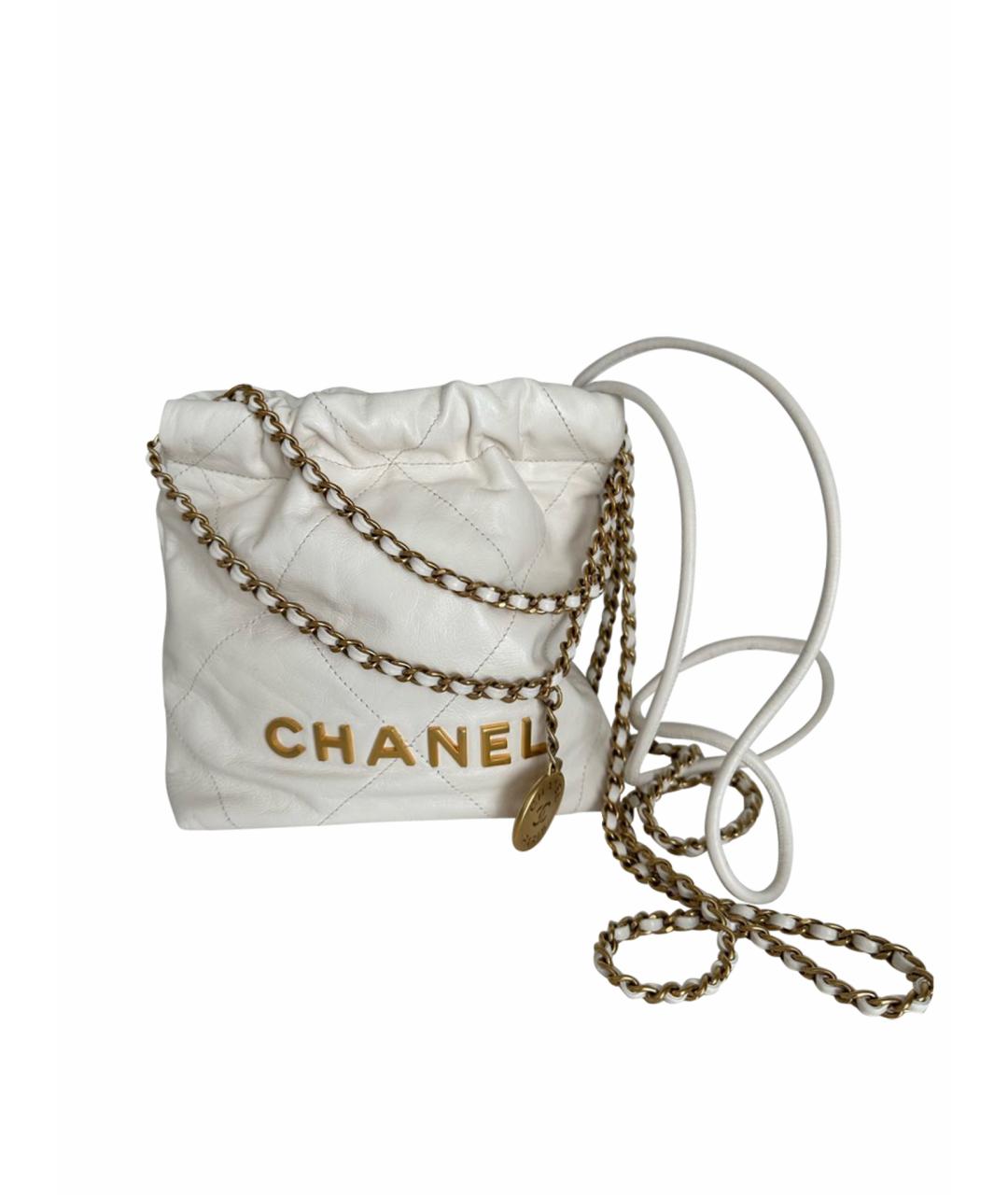 CHANEL Белая сумка через плечо из лакированной кожи, фото 1